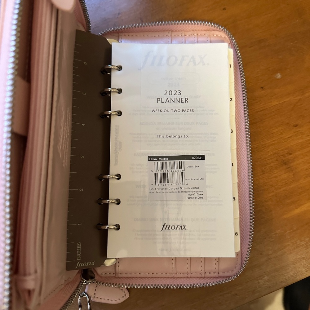 Filofax Malden Personal Compact Zip Leather Organizer - Picture 7 of 14